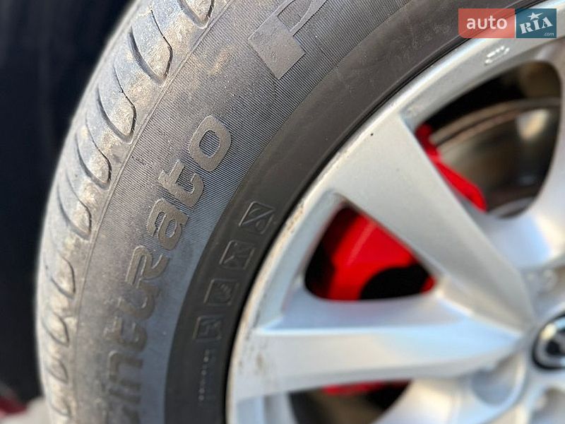 Седан Mazda 6 2013 в Чернівцях