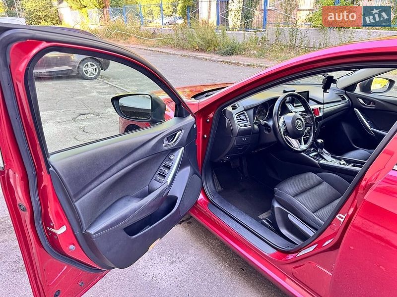 Седан Mazda 6 2015 в Киеве