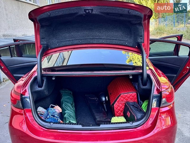 Седан Mazda 6 2015 в Киеве