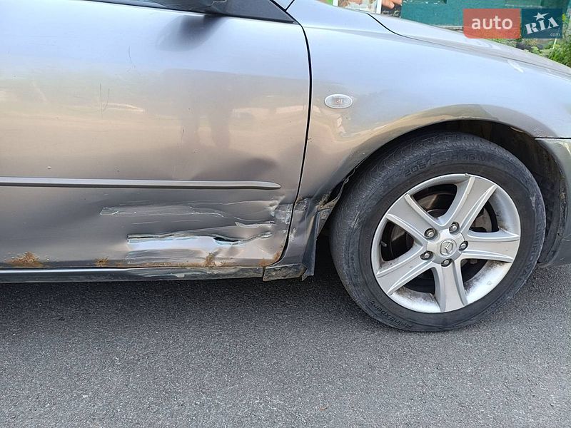 Седан Mazda 6 2004 в Запоріжжі