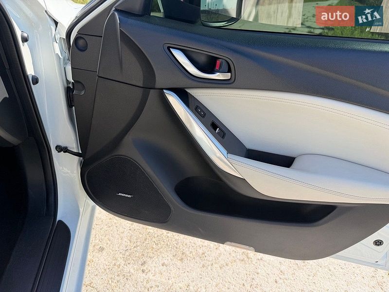 Седан Mazda 6 2016 в Болграді
