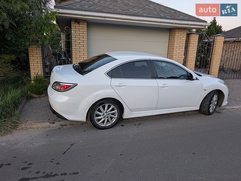 Седан Mazda 6 2011 в Гостомеле