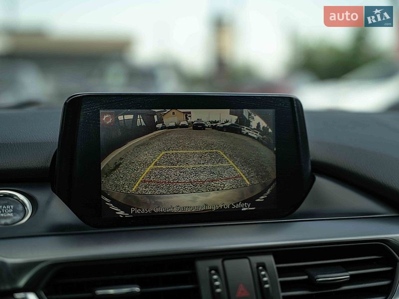 Седан Mazda 6 2016 в Чернівцях