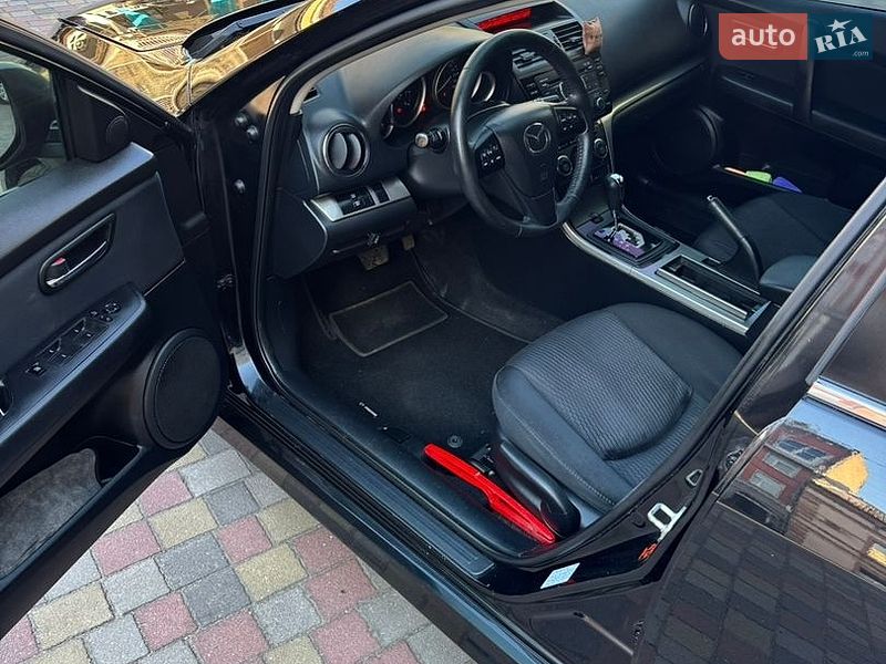 Седан Mazda 6 2010 в Запоріжжі