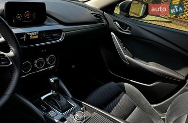 Седан Mazda 6 2016 в Чернівцях