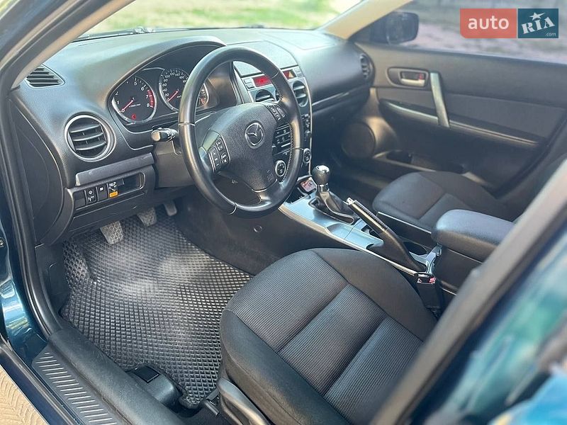 Седан Mazda 6 2006 в Днепре