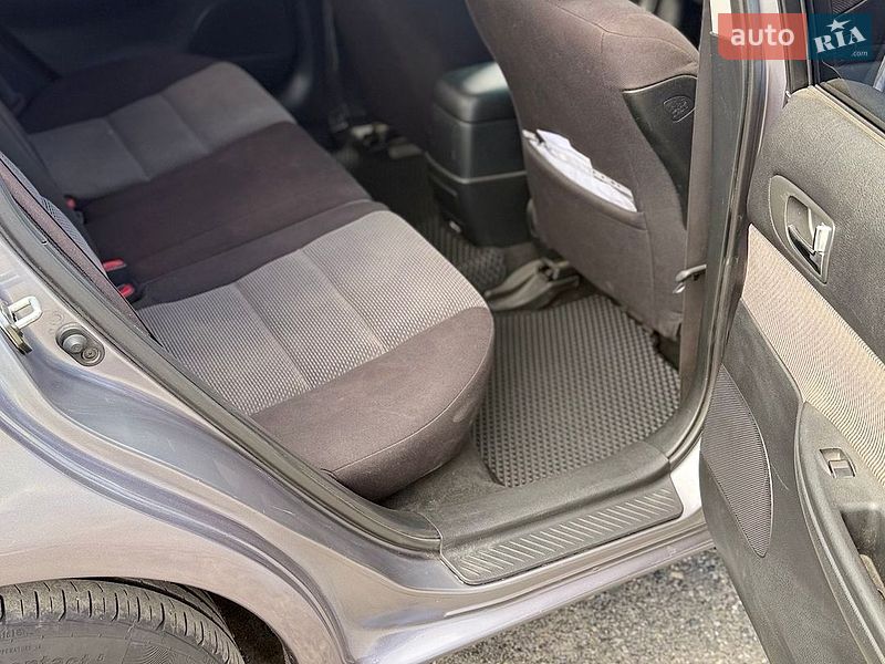 Ліфтбек Mazda 6 2004 в Івано-Франківську