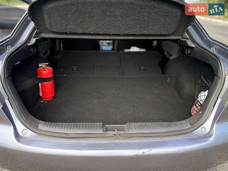 Ліфтбек Mazda 6 2004 в Івано-Франківську