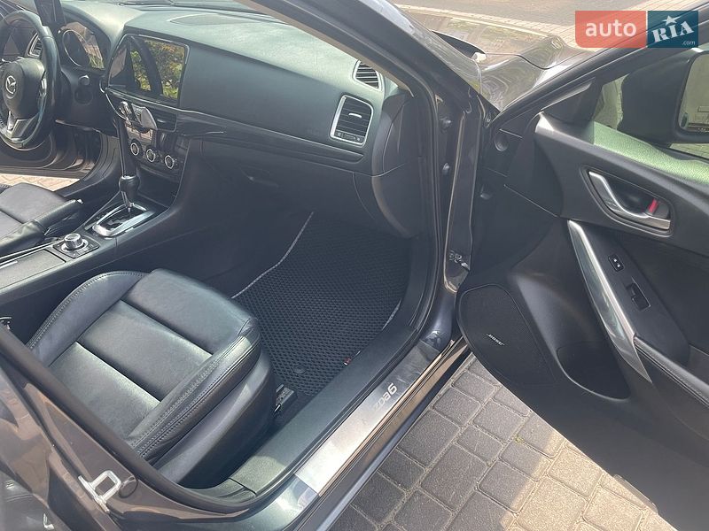 Седан Mazda 6 2013 в Днепре