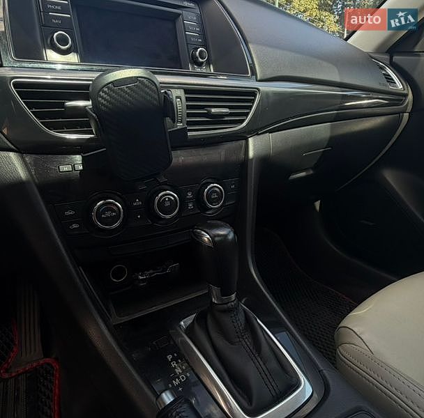 Седан Mazda 6 2014 в Киеве