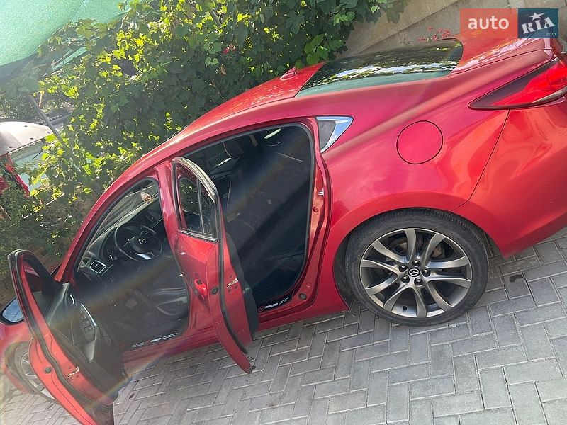 Седан Mazda 6 2014 в Запоріжжі