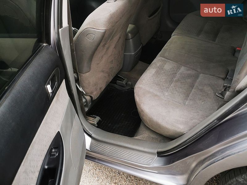 Седан Mazda 6 2002 в Хмельнике