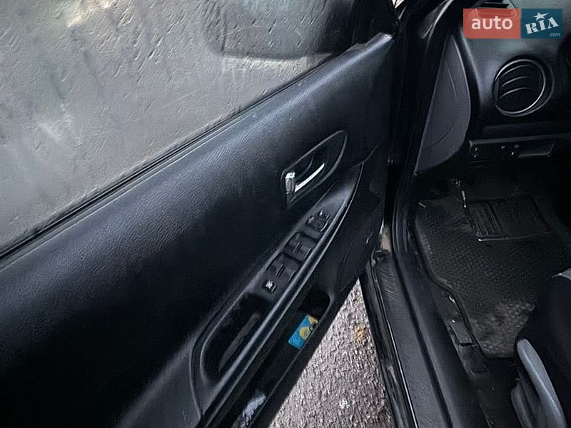 Седан Mazda 6 2002 в Гнівані