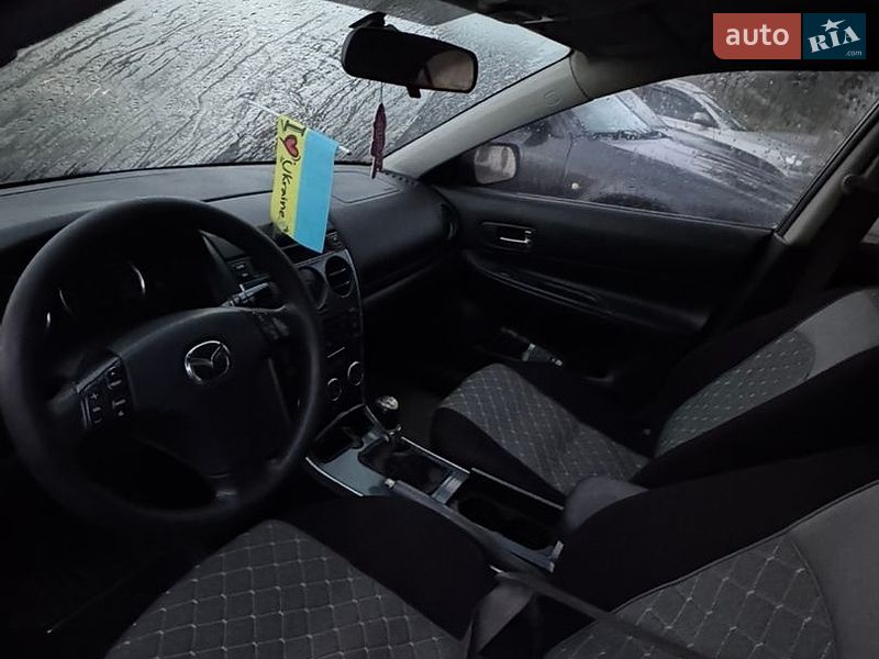 Седан Mazda 6 2002 в Гнівані
