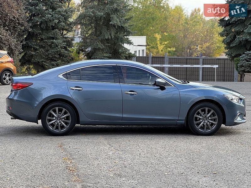 Седан Mazda 6 2016 в Днепре