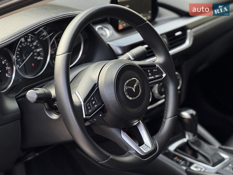 Седан Mazda 6 2016 в Днепре