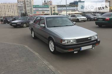 Седан Mazda 929 1990 в Харькове