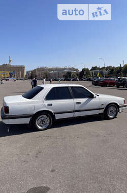 Седан Mazda 929 1988 в 