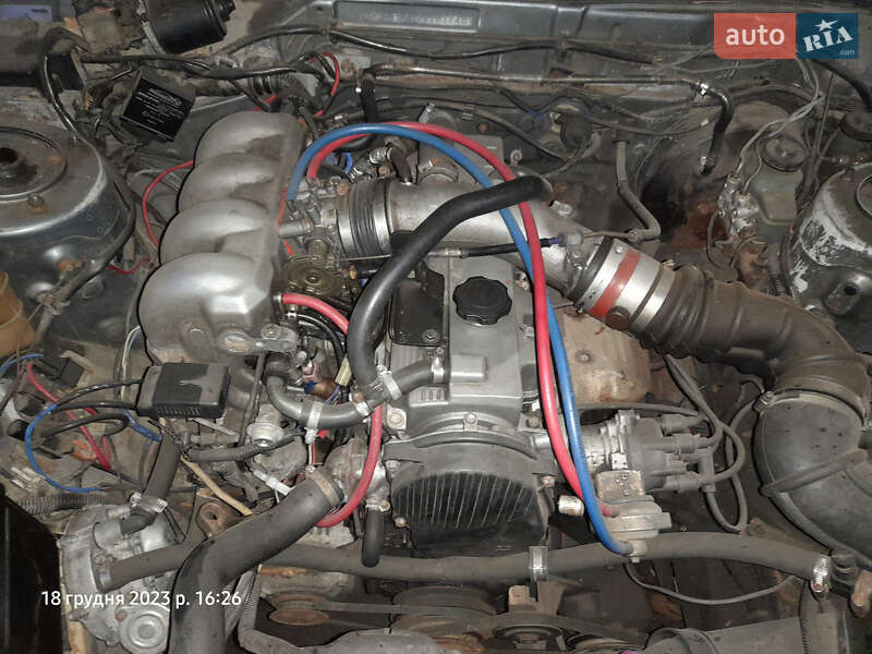 Седан Mazda 929 1988 в Хмельницькому