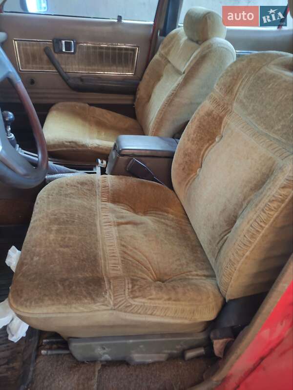 Седан Mazda 929 1981 в Львове
