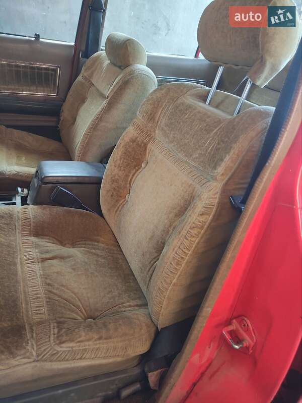 Седан Mazda 929 1981 в Львове