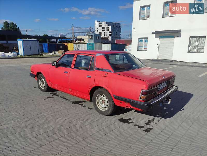 Седан Mazda 929 1981 в Львове