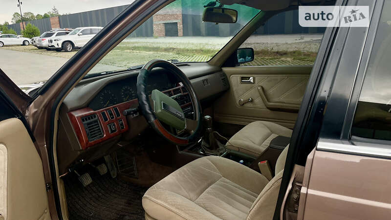 Седан Mazda 929 1987 в Хмельницком