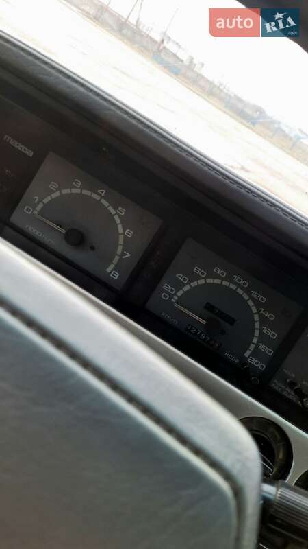 Седан Mazda 929 1988 в Верховец