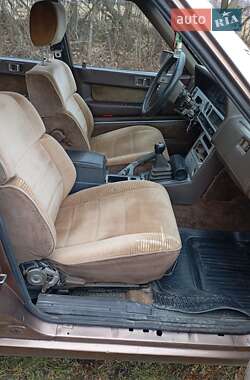 Седан Mazda 929 1987 в Старой Жадовой