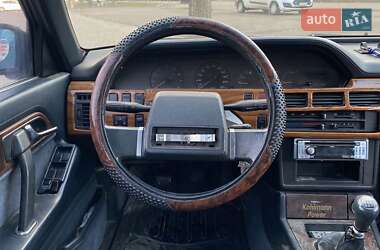 Седан Mazda 929 1989 в 
