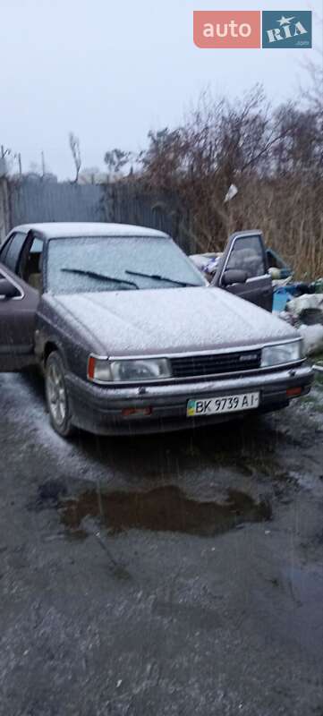 Седан Mazda 929 1991 в Ровно