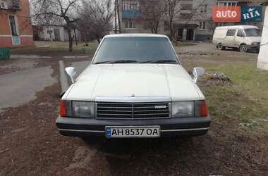 Седан Mazda Cosmo 1985 в 