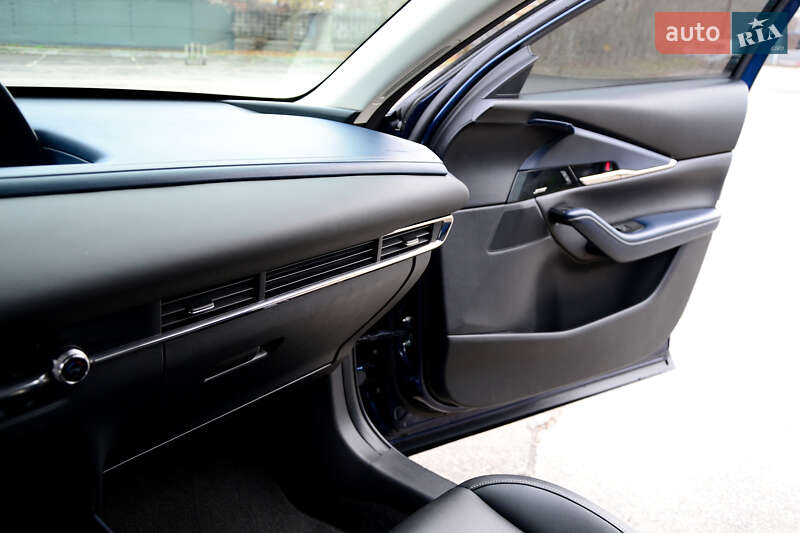 Внедорожник / Кроссовер Mazda CX-30 2019 в Умани