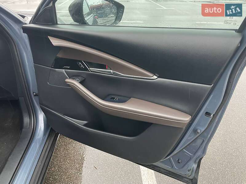 Внедорожник / Кроссовер Mazda CX-30 2021 в Киеве