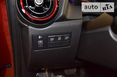 Внедорожник / Кроссовер Mazda CX-3 2016 в 