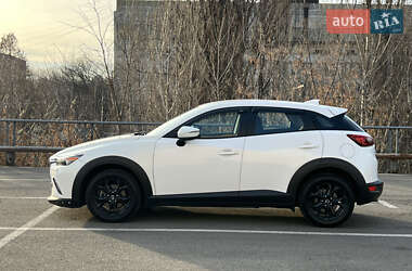Позашляховик / Кросовер Mazda CX-3 2016 в 