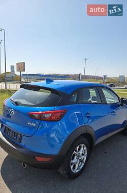 Позашляховик / Кросовер Mazda CX-3 2017 в 