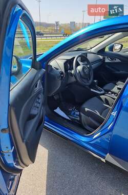 Позашляховик / Кросовер Mazda CX-3 2017 в 
