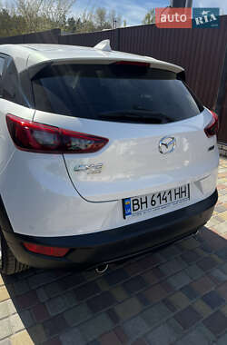Позашляховик / Кросовер Mazda CX-3 2016 в 