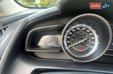 Позашляховик / Кросовер Mazda CX-3 2016 в 