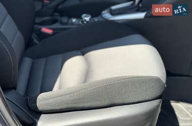 Позашляховик / Кросовер Mazda CX-3 2016 в 