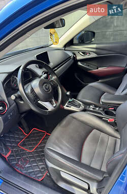 Позашляховик / Кросовер Mazda CX-3 2016 в 