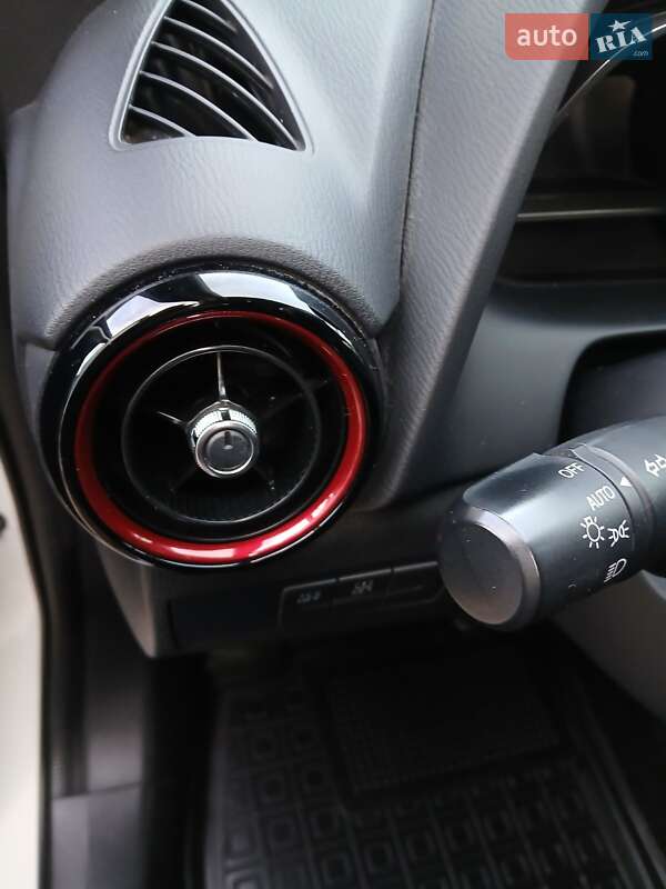 Внедорожник / Кроссовер Mazda CX-3 2016 в Черновцах