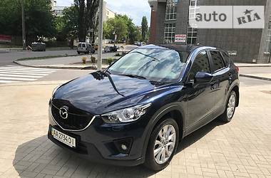 Внедорожник / Кроссовер Mazda CX-5 2015 в 
