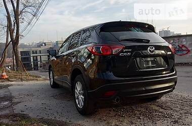 Позашляховик / Кросовер Mazda CX-5 2014 в 