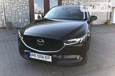 Позашляховик / Кросовер Mazda CX-5 2018 в 