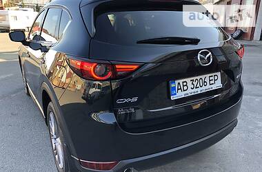 Позашляховик / Кросовер Mazda CX-5 2018 в 