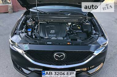 Позашляховик / Кросовер Mazda CX-5 2018 в 