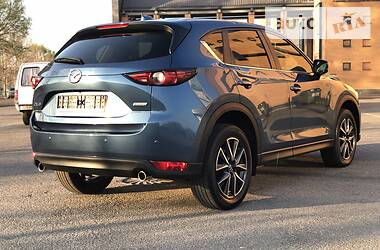 Позашляховик / Кросовер Mazda CX-5 2018 в 