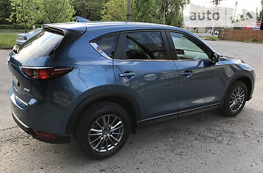 Позашляховик / Кросовер Mazda CX-5 2017 в 